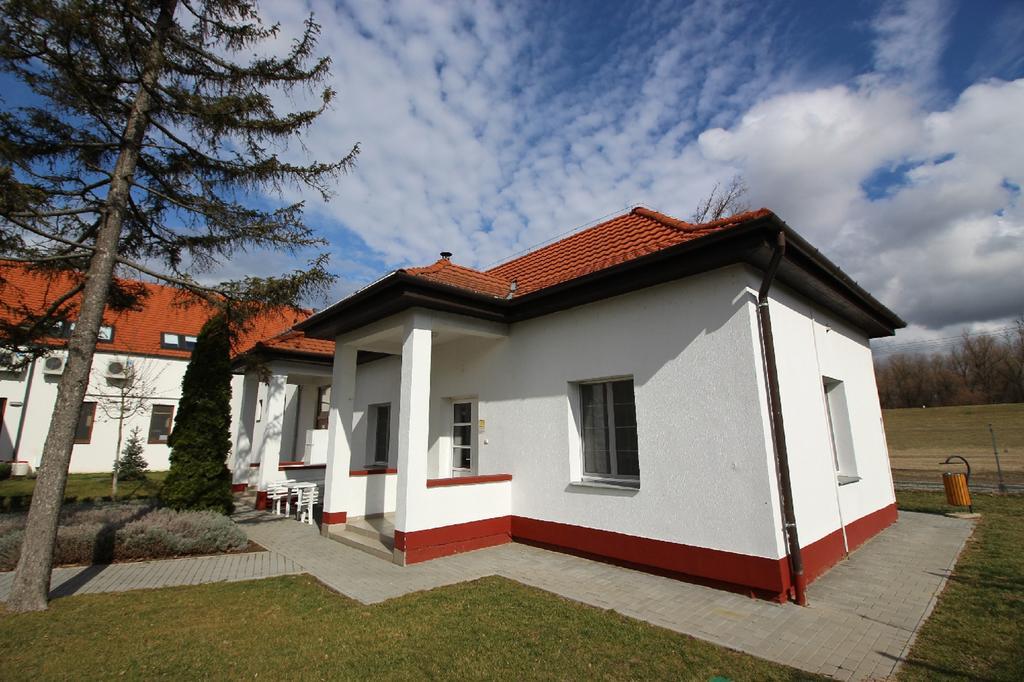 Gyevitur Apartman Algyo Exterior photo